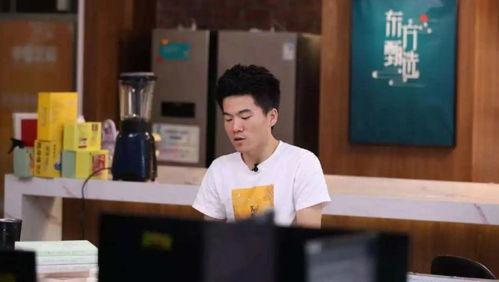 杰西爆料董宇辉机场视频,揭秘明星日常